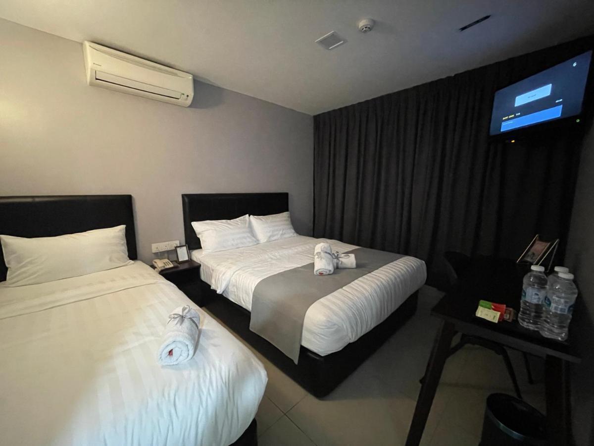 Royale - 10 Min From Klia Klia 2 Airport Hotel Sepang