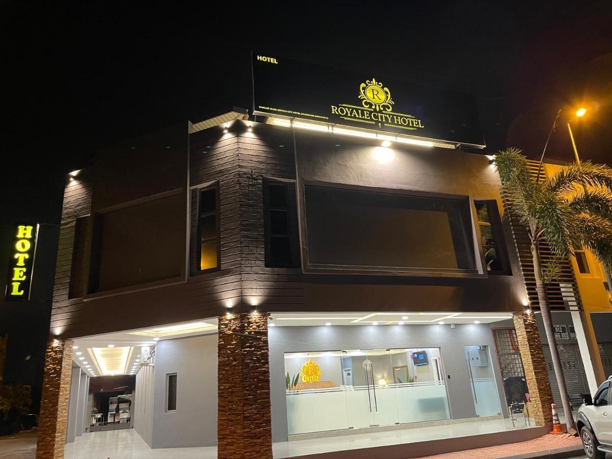Royale - 10 Min From Klia Klia 2 Airport Hotel 3*