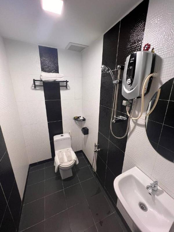 Hotel Royale - 10 Min From Klia Klia 2 Airport 3*
