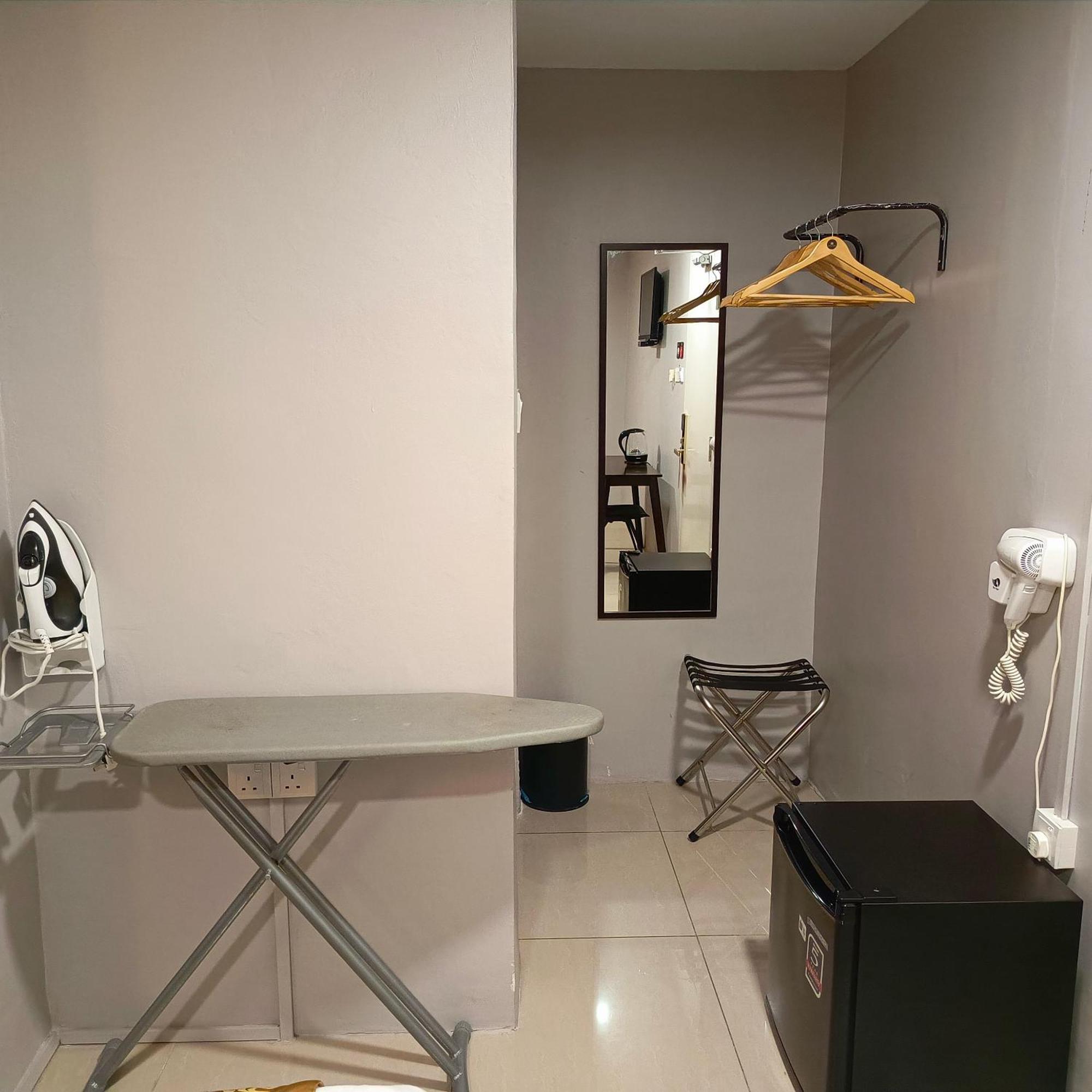 Royale - 10 Min From Klia Klia 2 Airport Hotel 3*