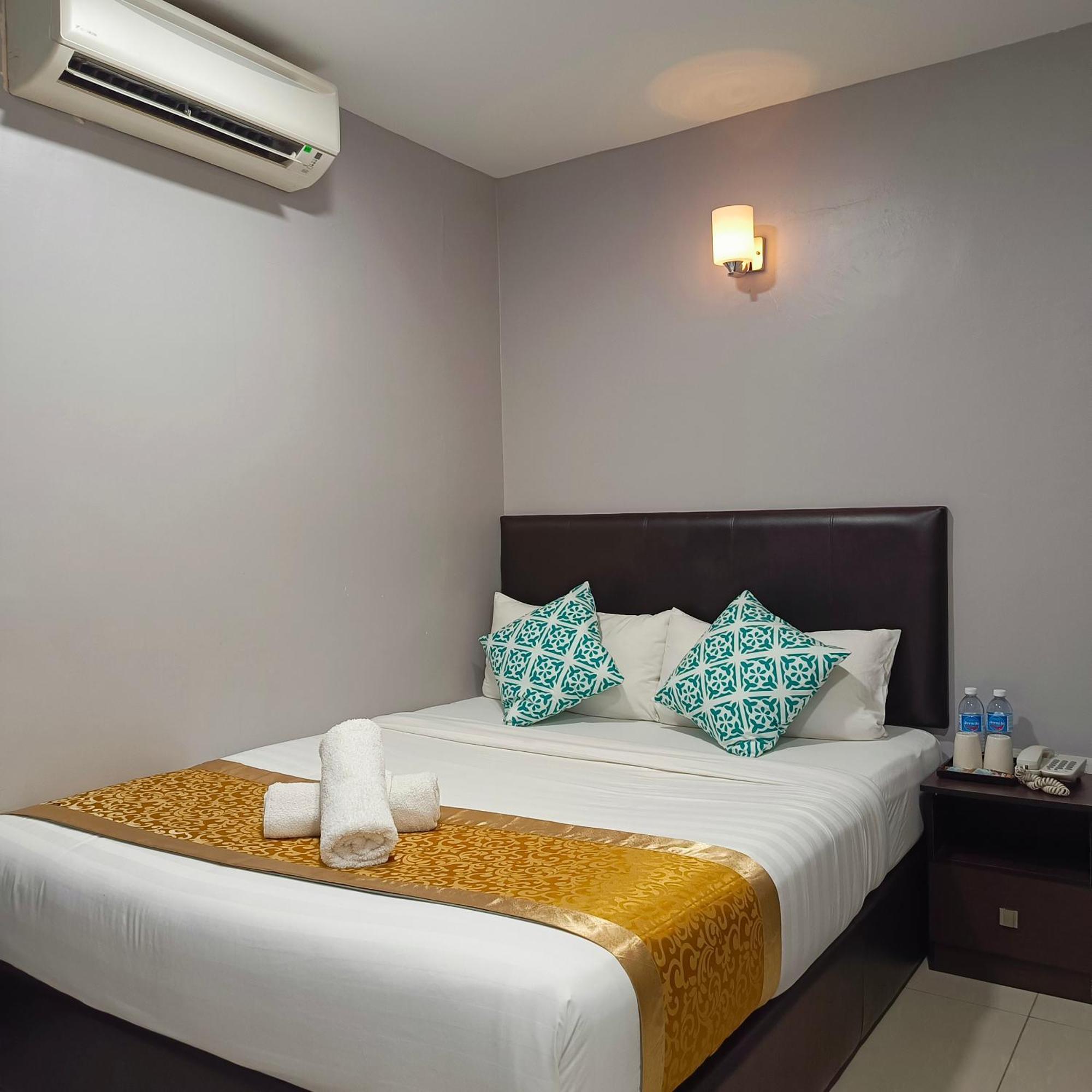 Hotel Royale - 10 Min From Klia Klia 2 Airport 3*