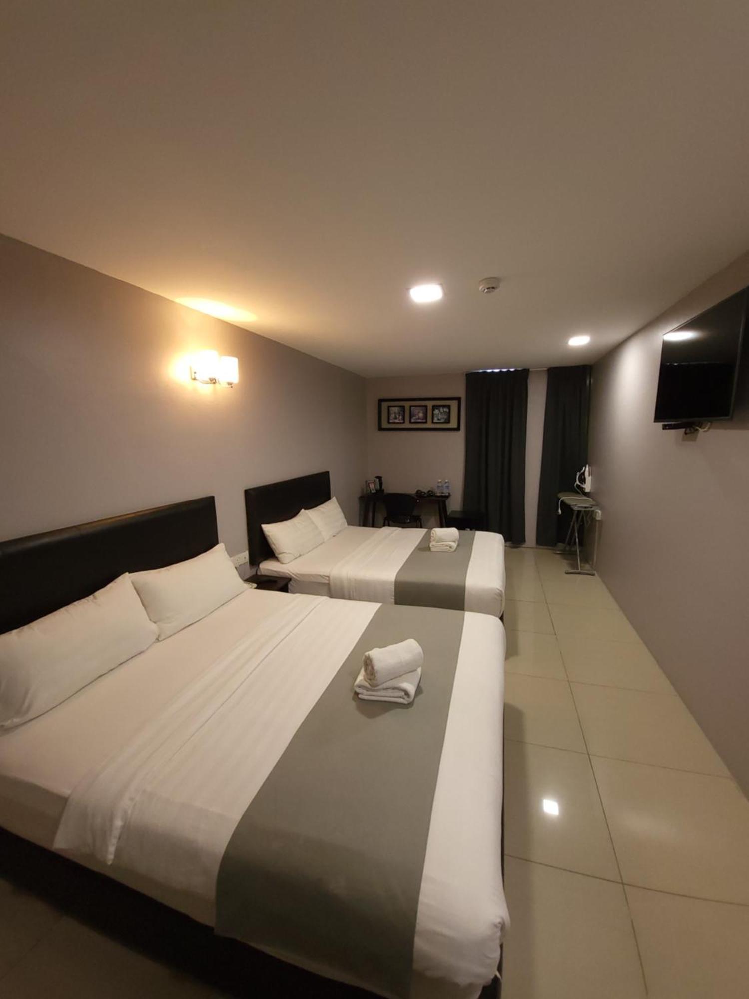 Royale - 10 Min From Klia Klia 2 Airport Hotel 3*