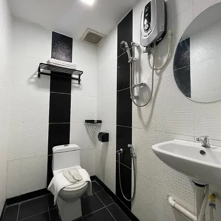 Royale City Hotel - 10 Min From Klia Klia 2 Airport Sepang Exterior photo
