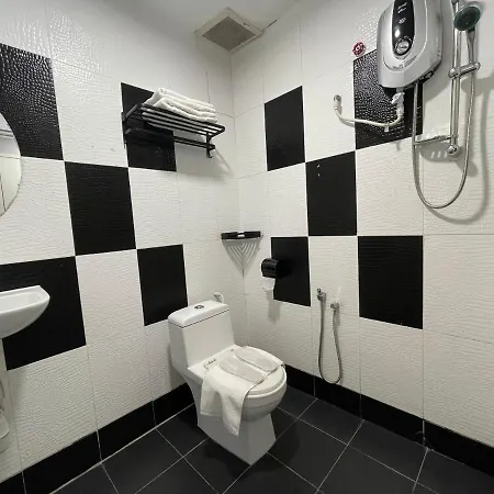 Royale City Hotel - 10 Min From Klia Klia 2 Airport Sepang Exterior photo