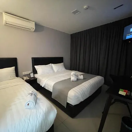 Royale City Hotel - 10 Min From Klia Klia 2 Airport Sepang Exterior photo