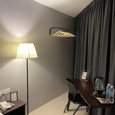 Royale City Hotel - 10 Min From Klia Klia 2 Airport Sepang Exterior photo