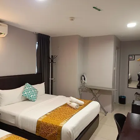 Royale City Hotel - 10 Min From Klia Klia 2 Airport Sepang Exterior photo